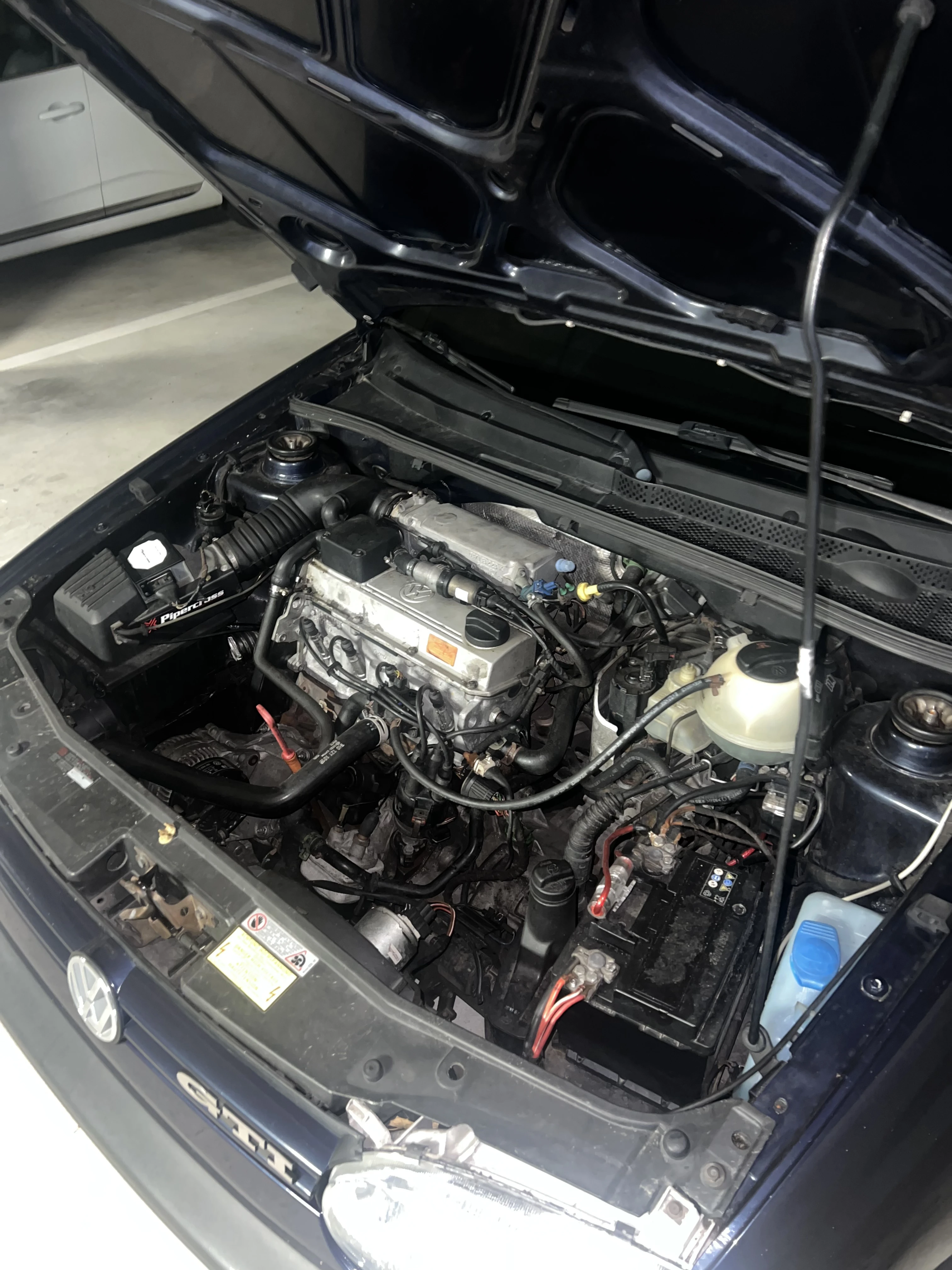 Volkswagen Golf GTI — photo 8