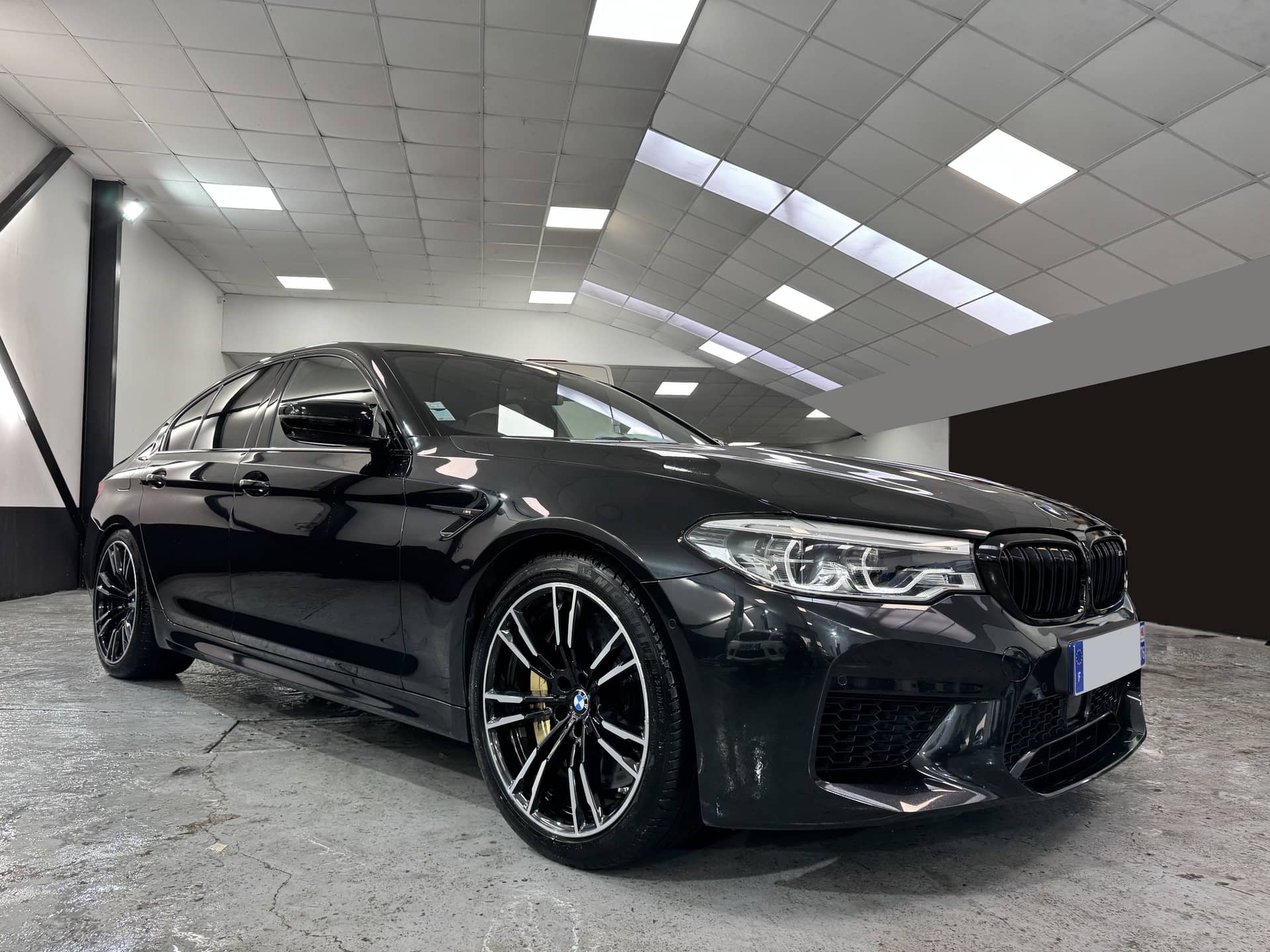 BMW M5 — photo 3