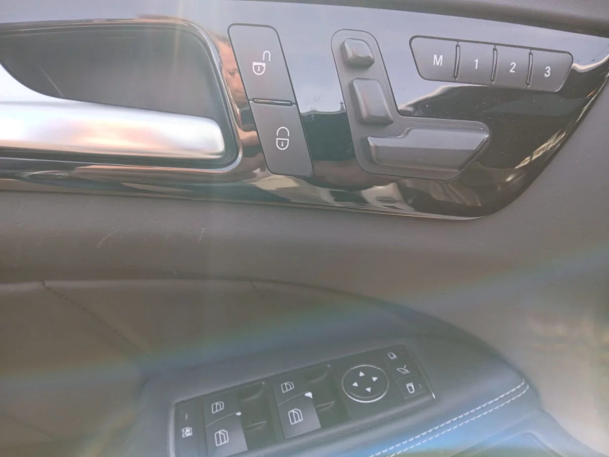 Mercedes-Benz CLS — photo 10