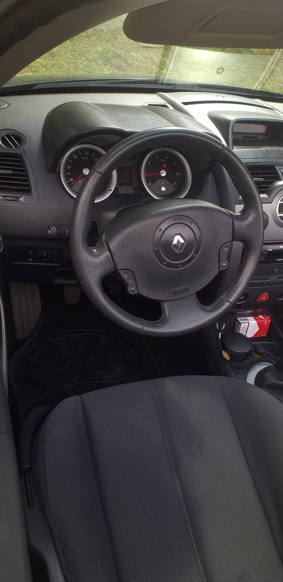 Renault Megane — photo 3