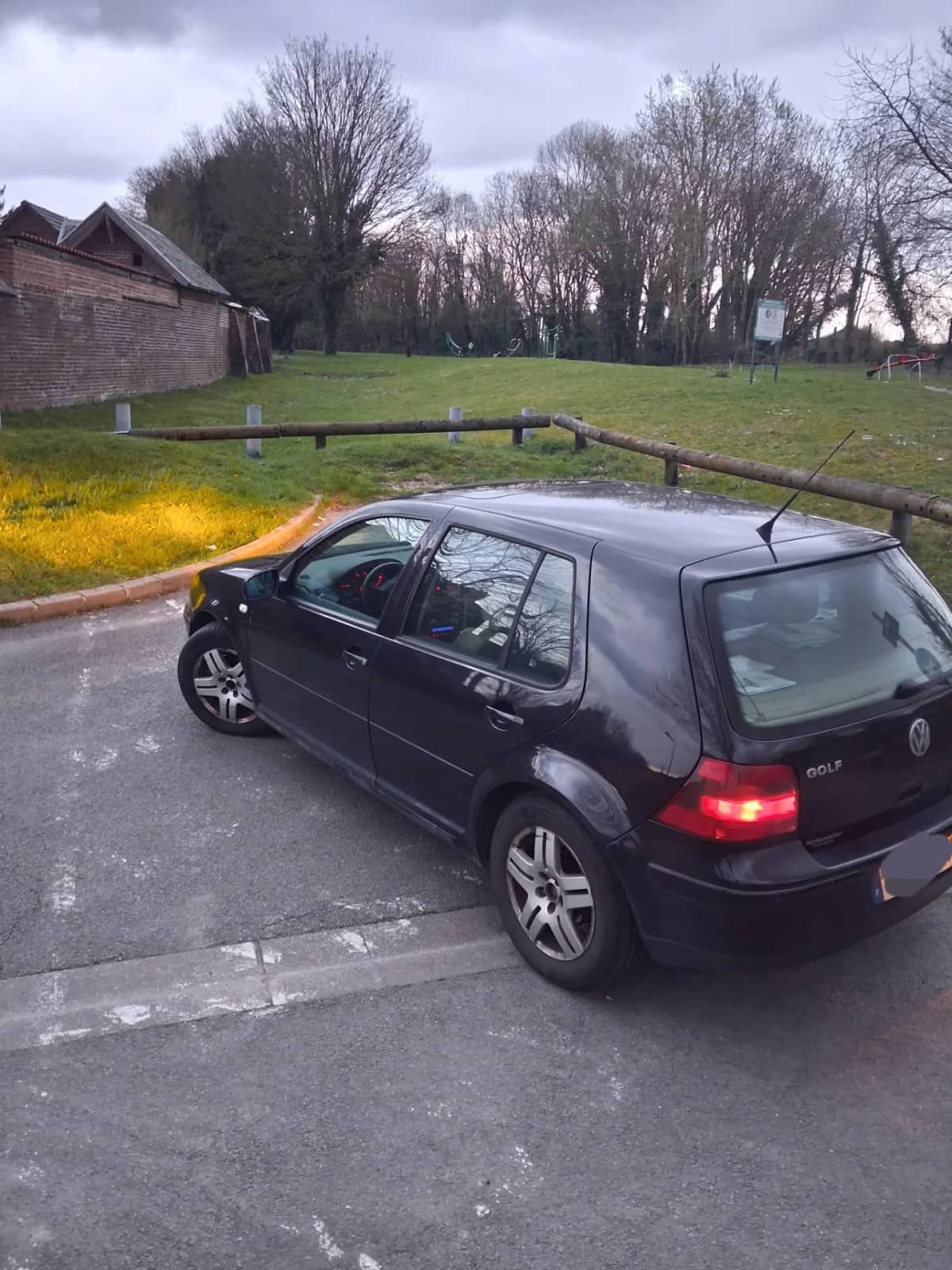 Volkswagen Golf — photo 4