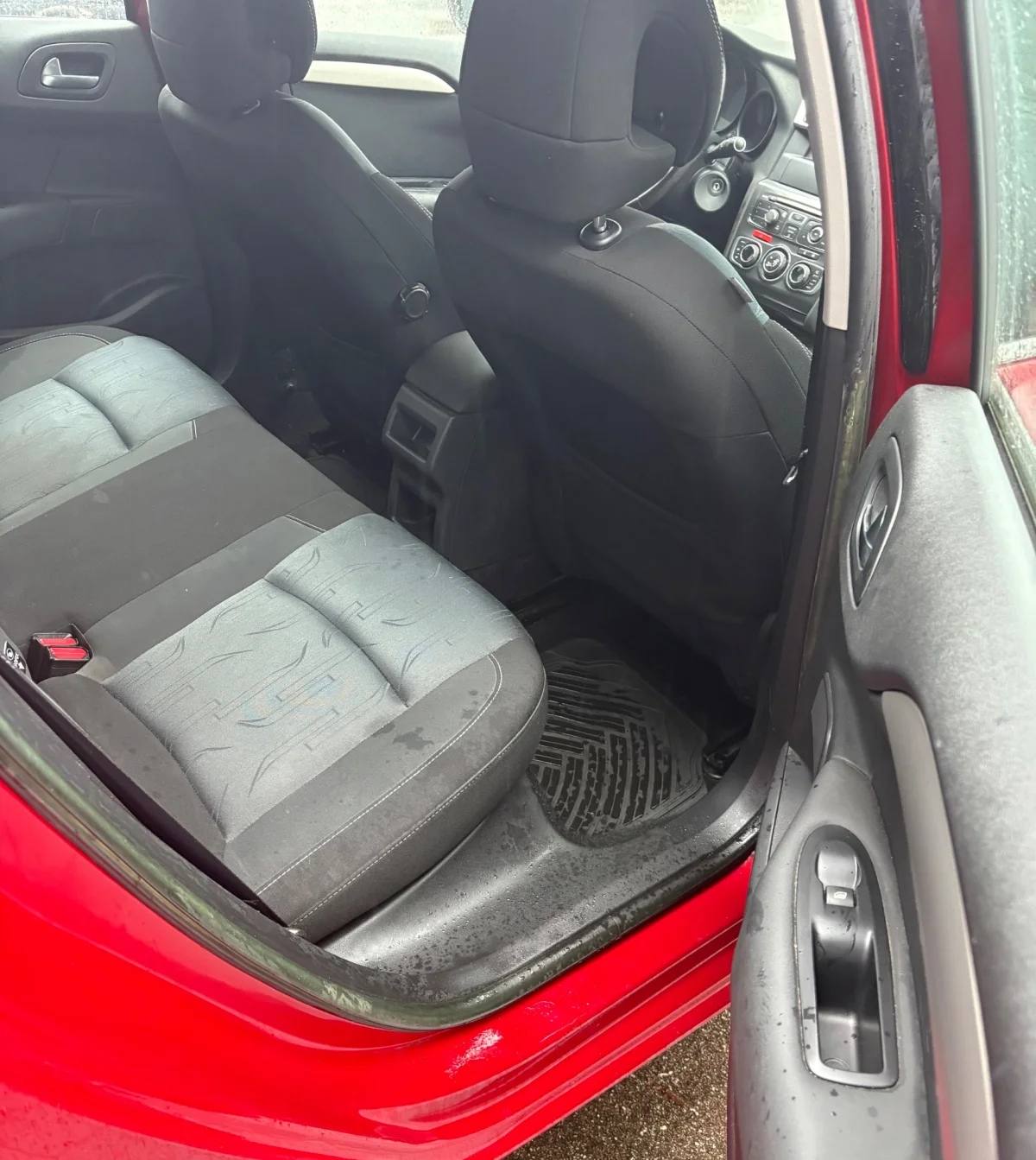 Citroen C4 — photo 4