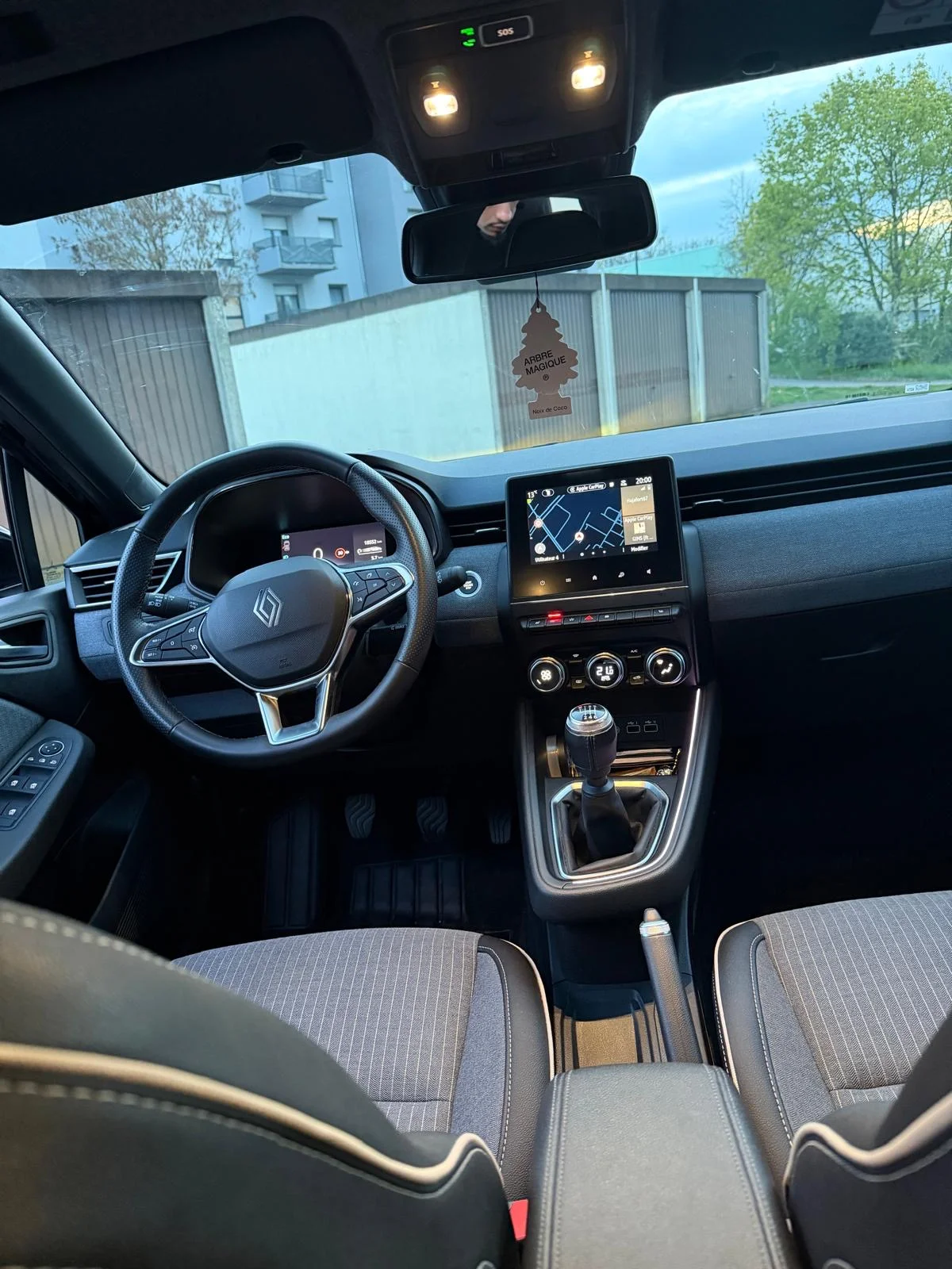Renault  — photo 2