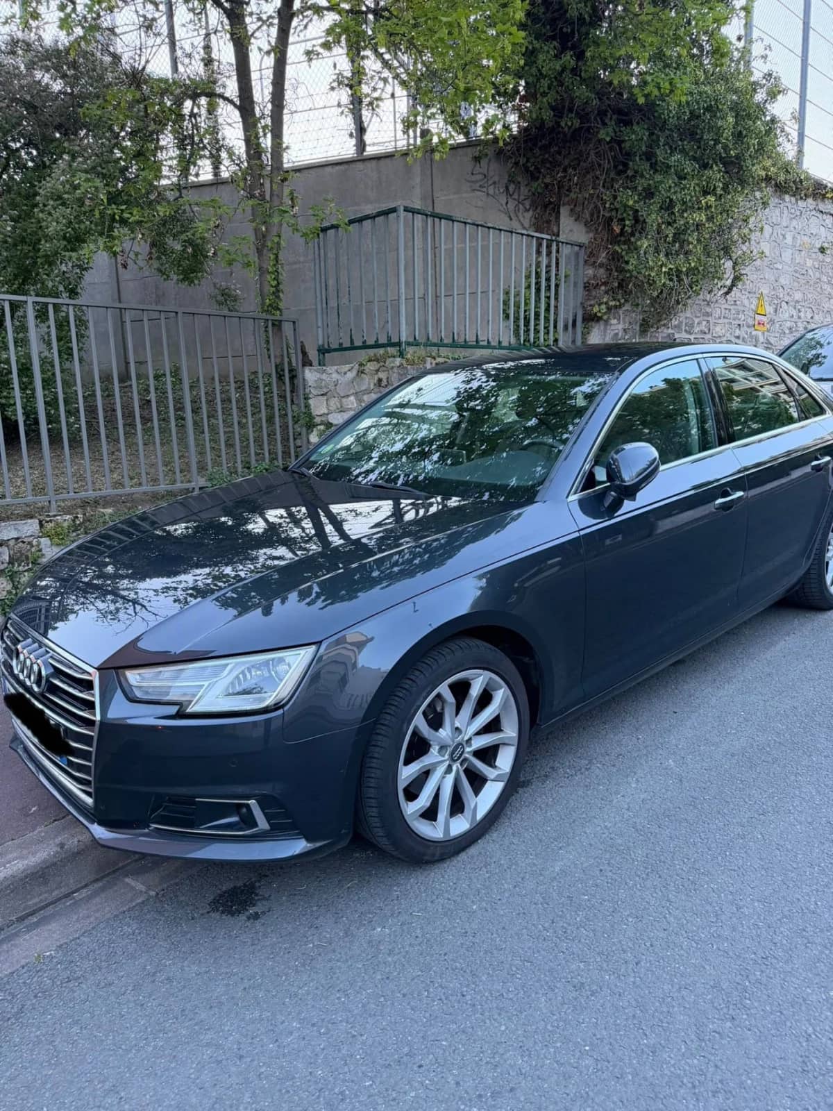 Audi A4 — photo 2