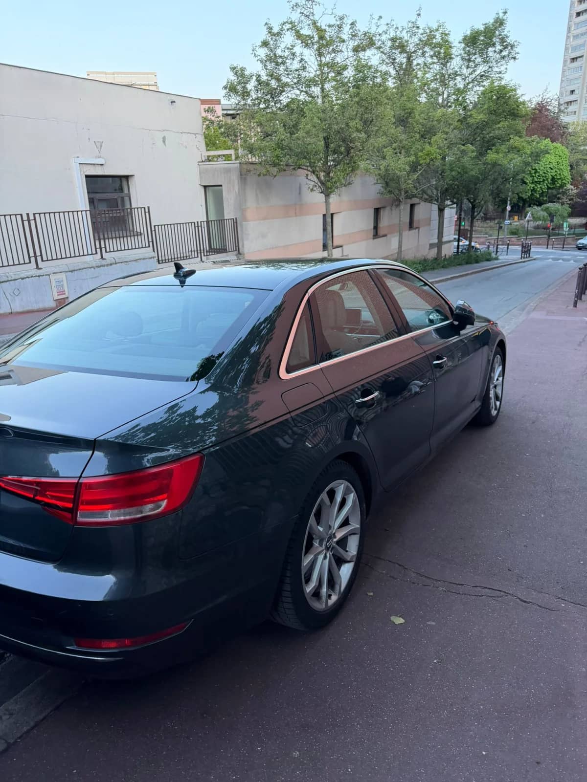 Audi A4 — photo 3