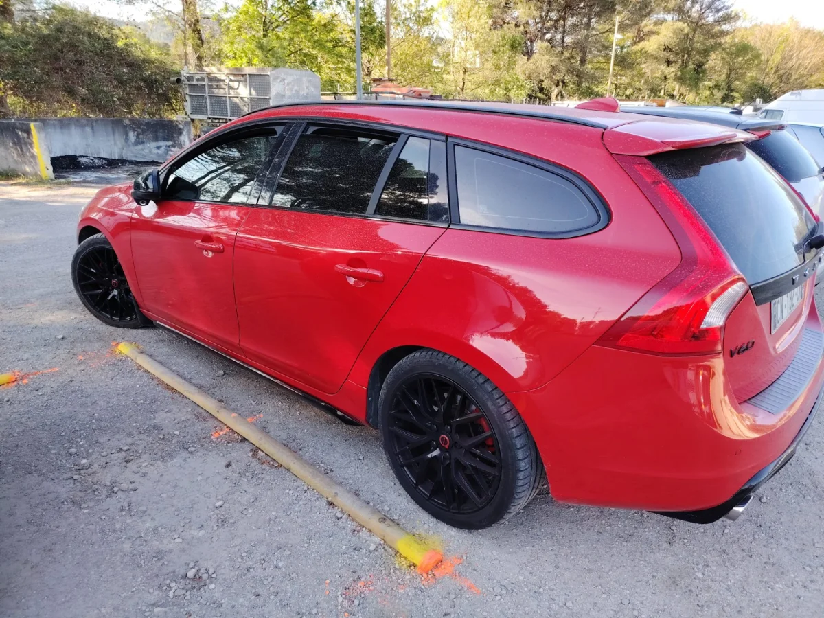 Volvo  — photo 1