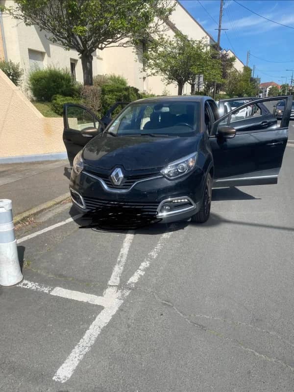 Renault Captur 2016 - SUV Noir en bon état