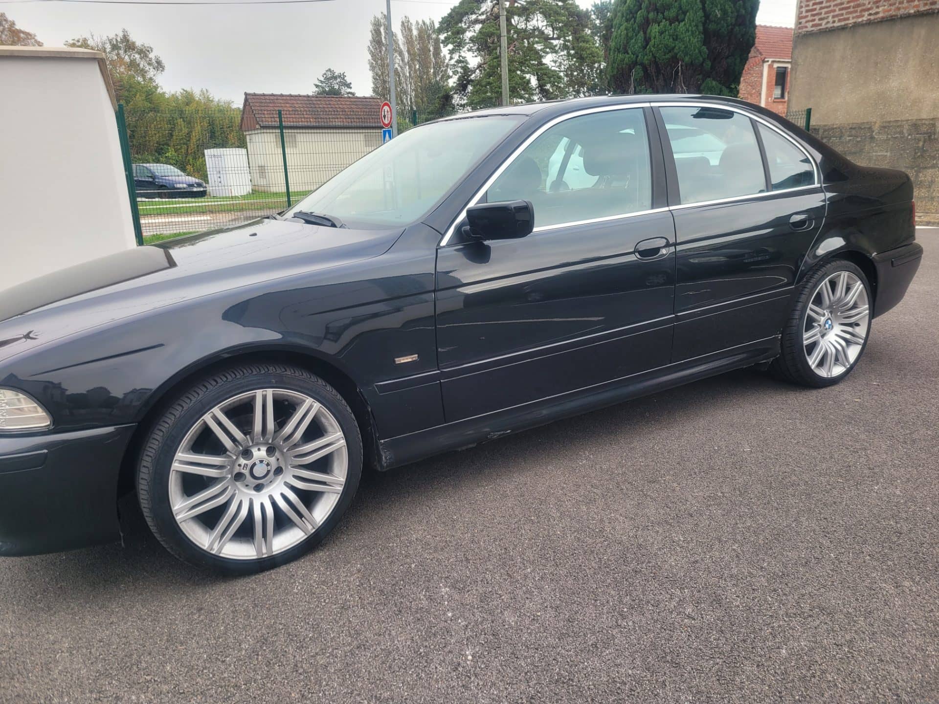 BMW Série 5 520i E39 2003 - Confort et Performance