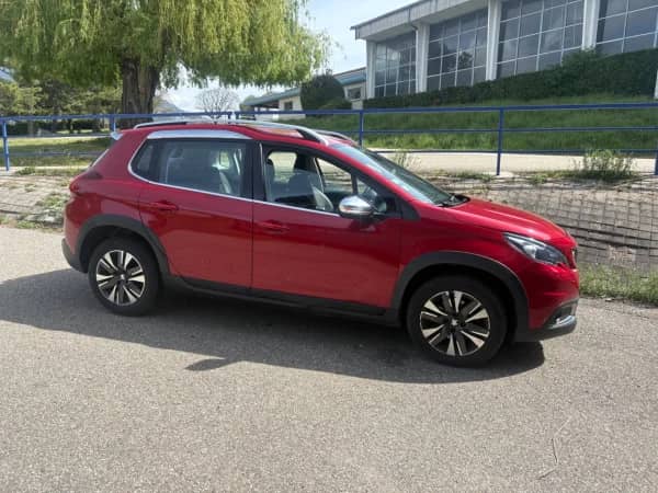 Peugeot 2008 - 2018 avec GPS et faible kilométrage