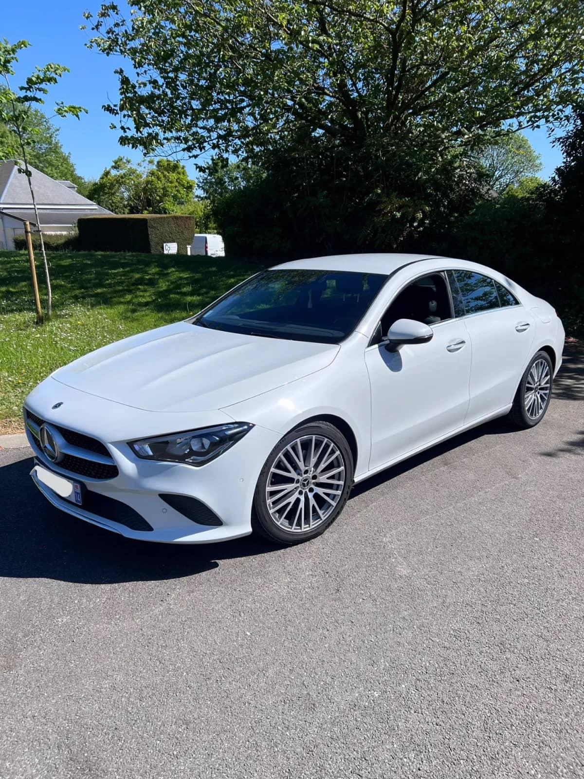 Mercedes-Benz  — photo 1
