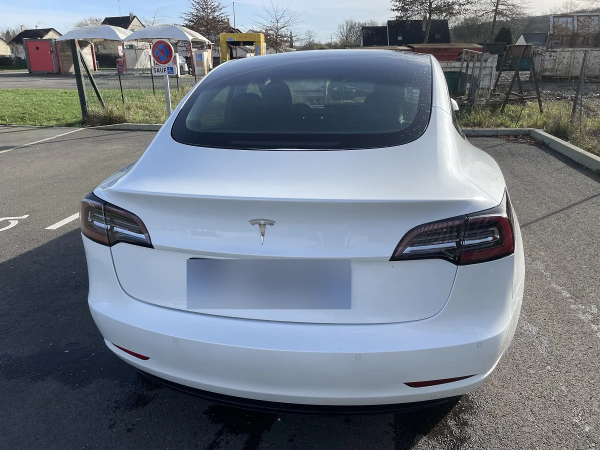 Tesla Model 3 — photo 6