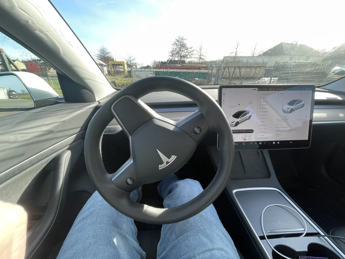 Tesla Model 3 — photo 10