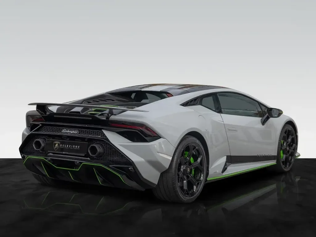 Lamborghini Huracan — photo 13