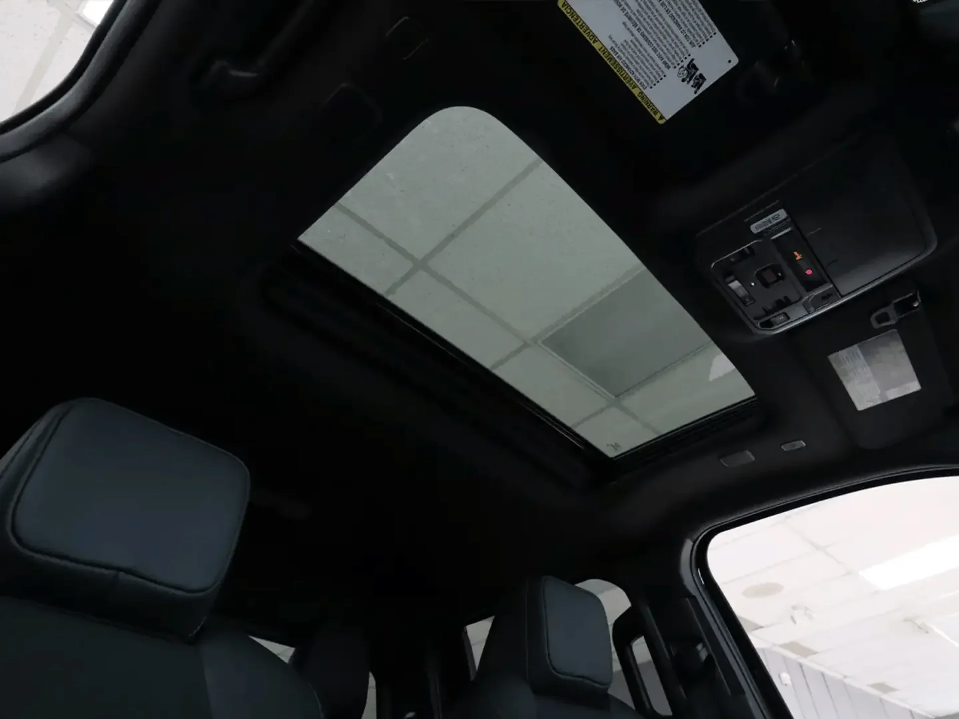 Toyota Tacoma — photo 11
