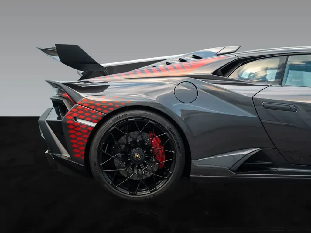 Lamborghini Huracan — photo 13