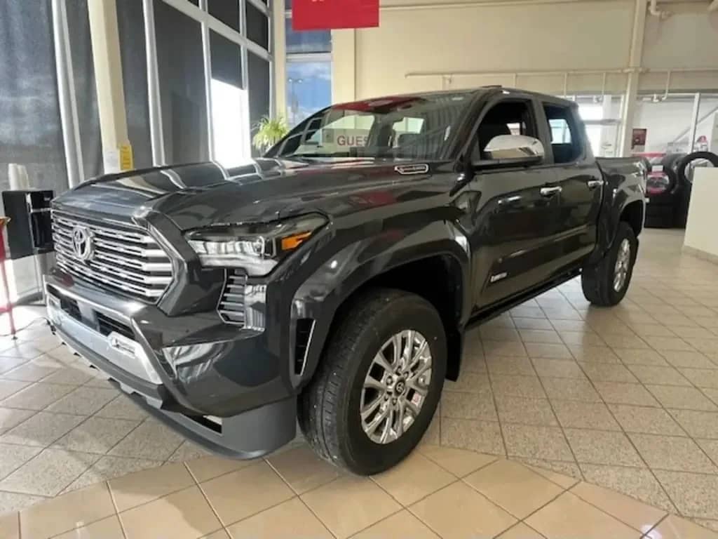 Toyota Tacoma — photo 2