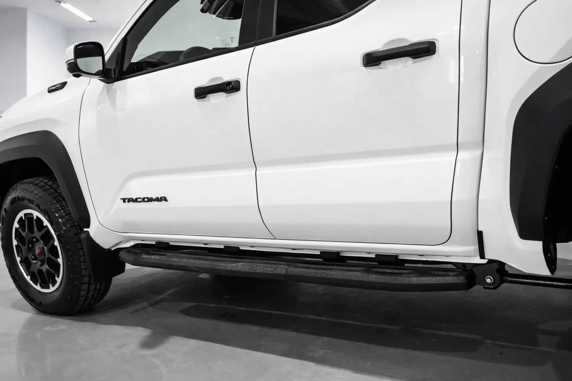 Toyota Tacoma — photo 6
