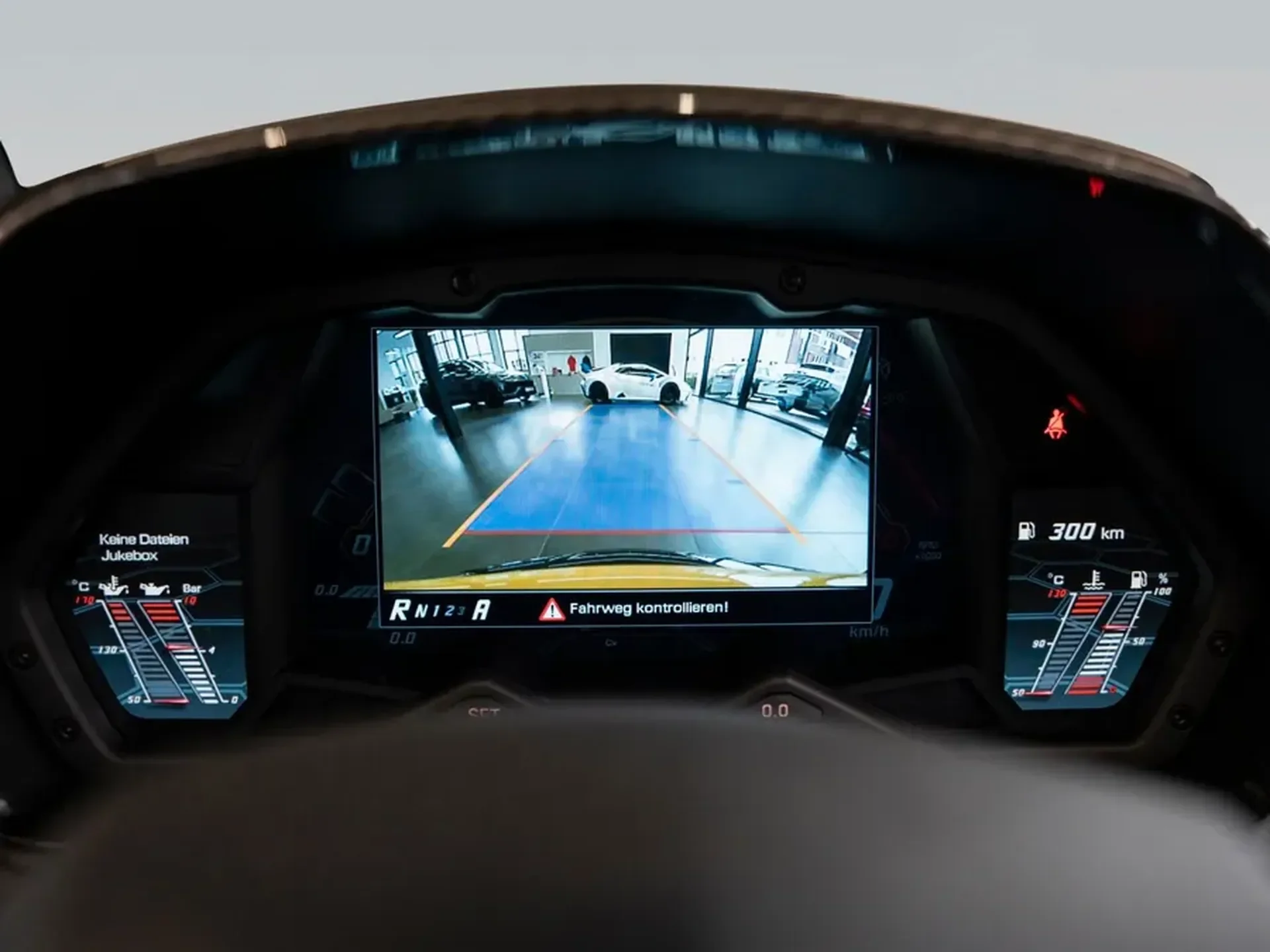 Lamborghini Aventador — photo 11
