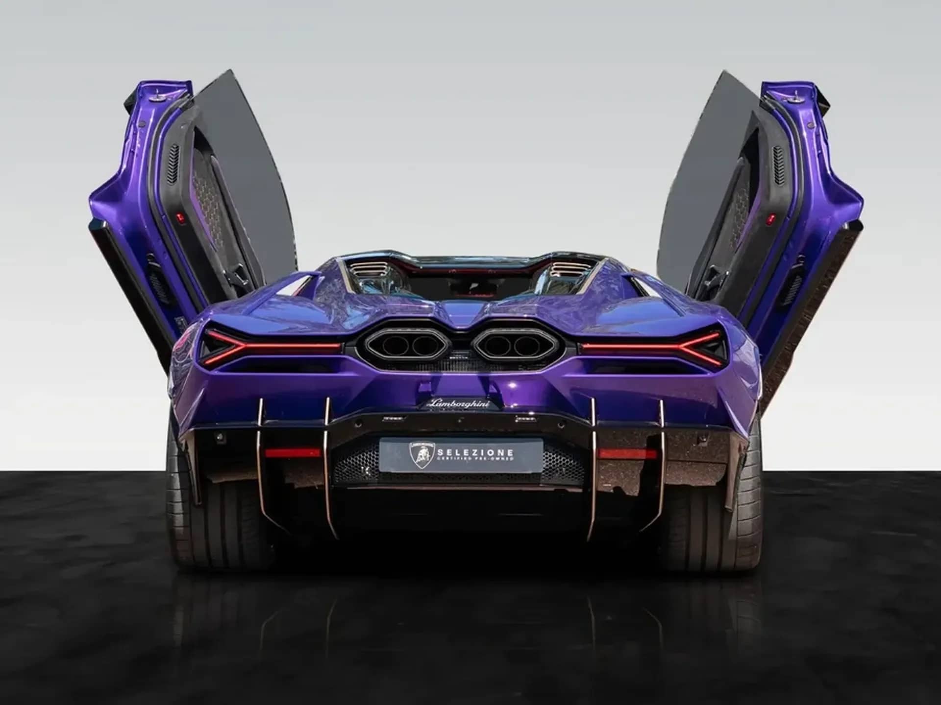 Lamborghini Revuelto — photo 5