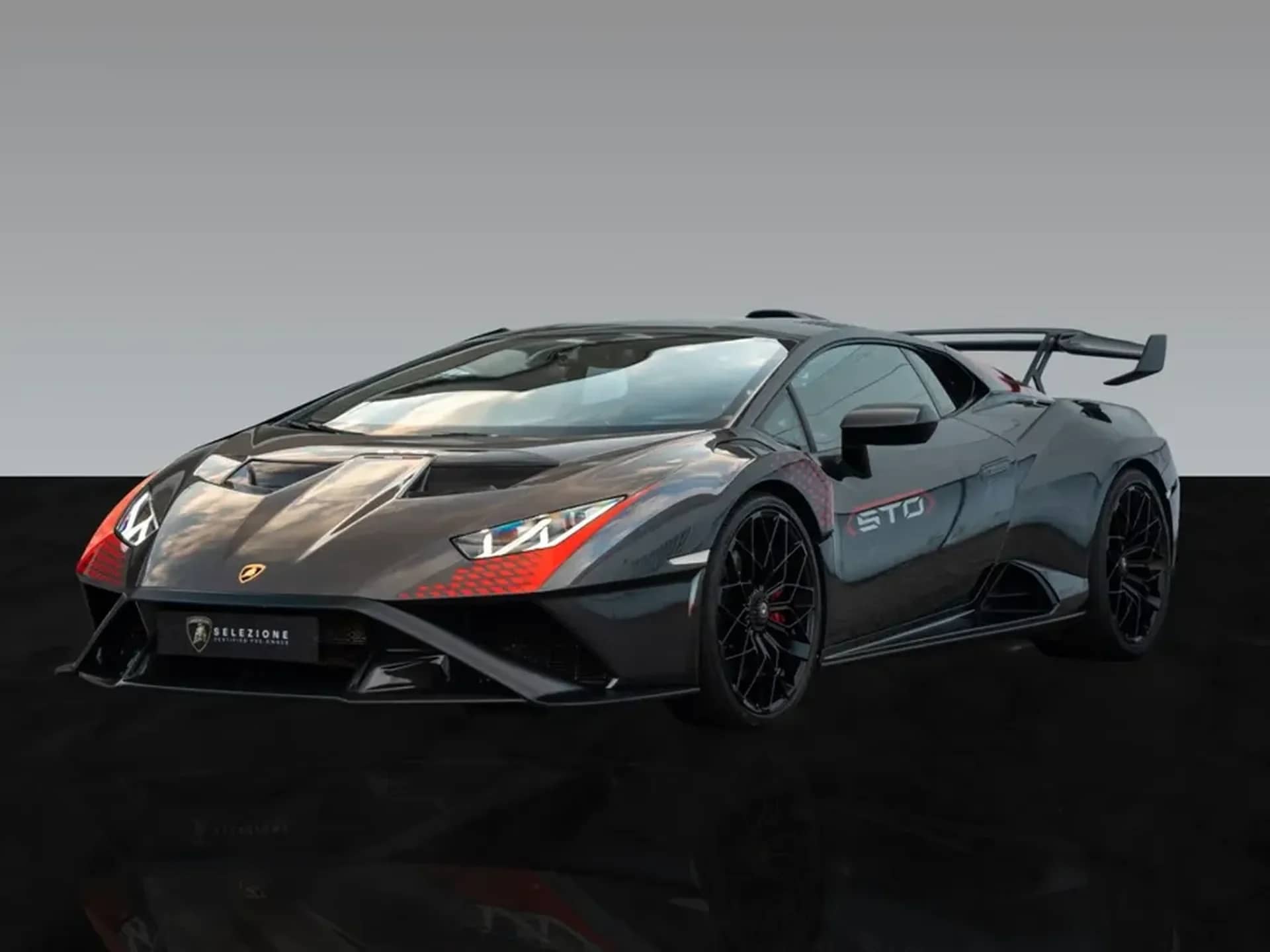 Lamborghini Huracan — photo 1