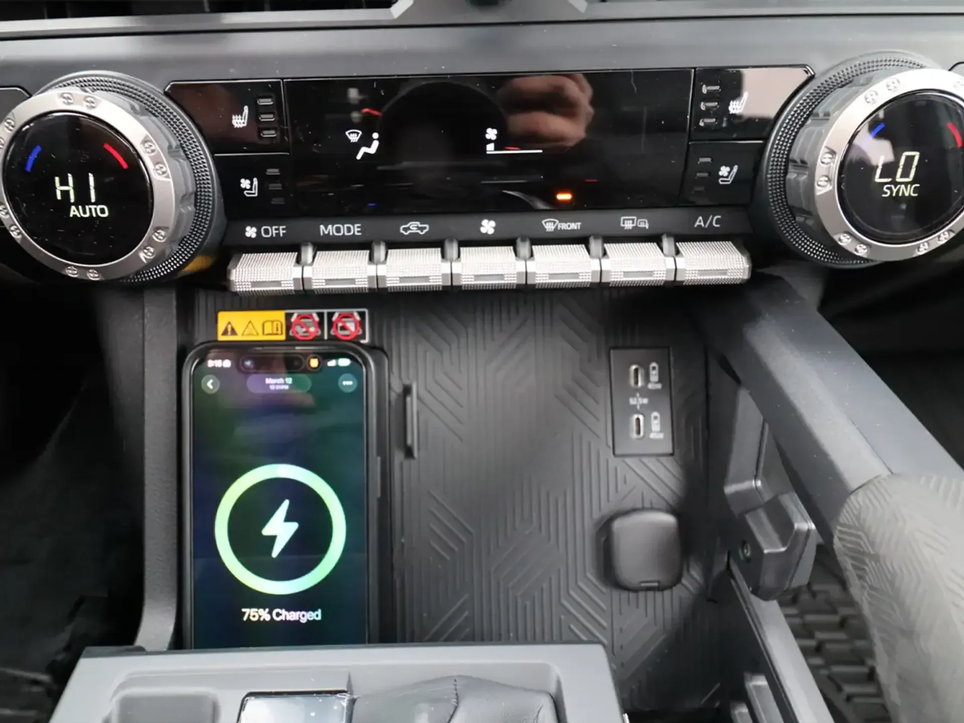 Toyota Tacoma — photo 9