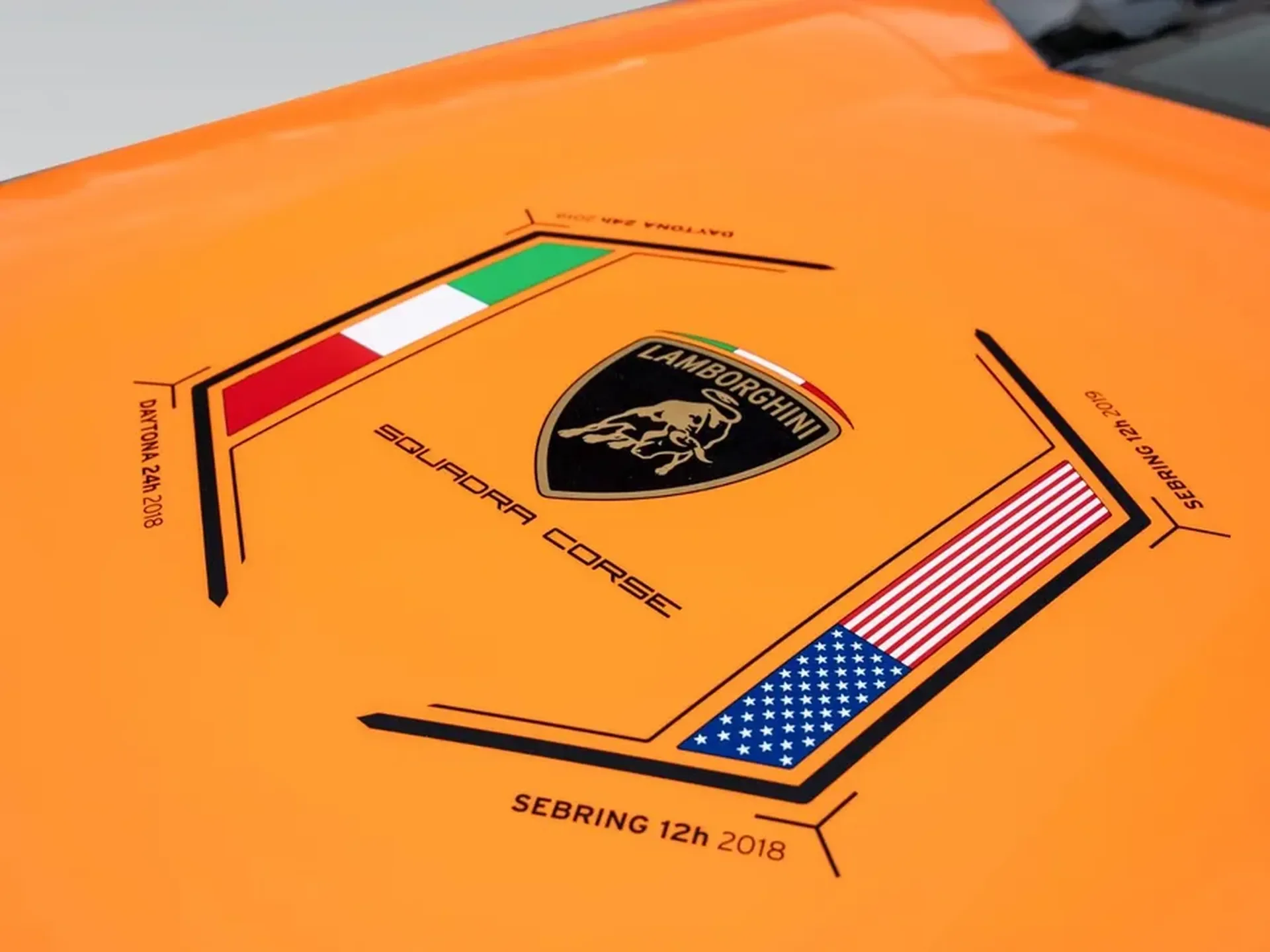Lamborghini Huracan — photo 10