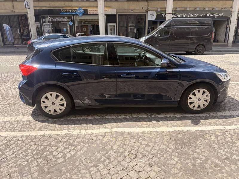 Ford Focus — photo 5