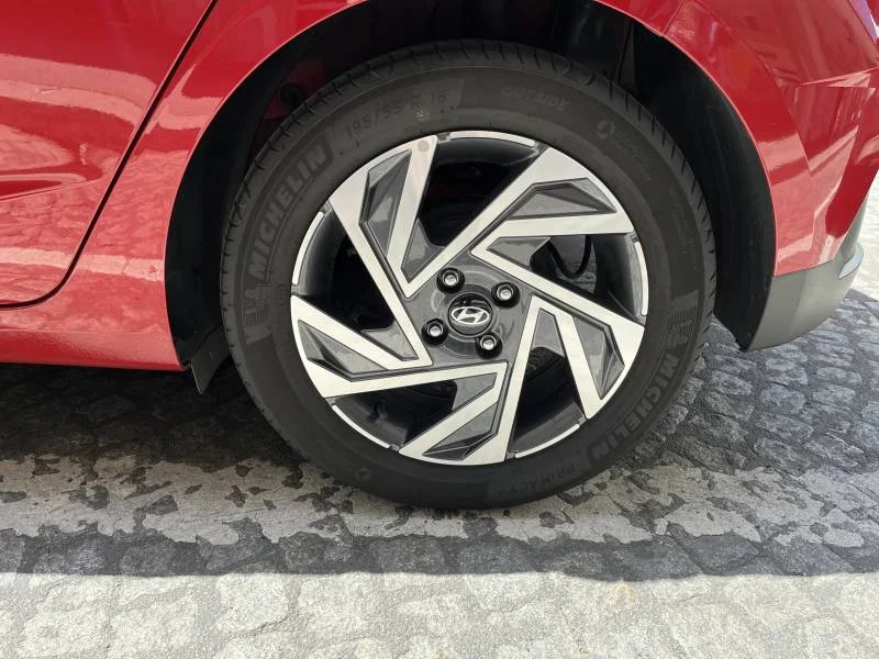 Hyundai i20 — photo 6