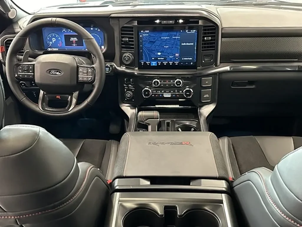 Ford Raptor — photo 13