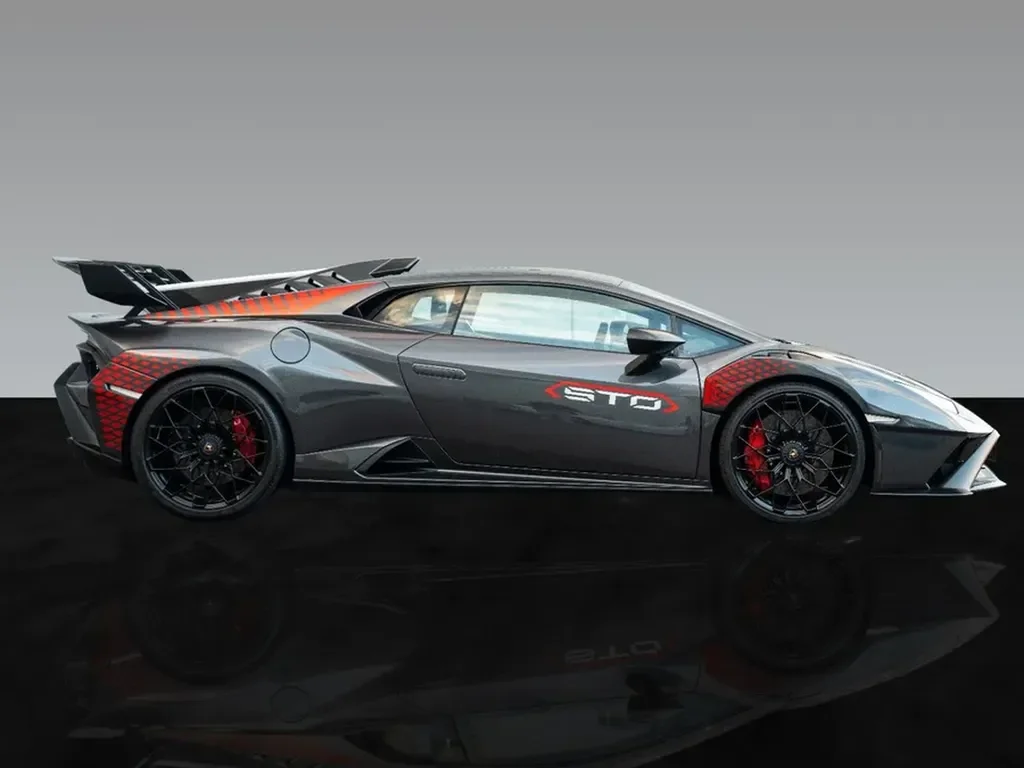 Lamborghini Huracan — photo 12