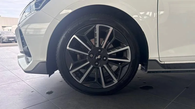 Hyundai i20 — photo 11