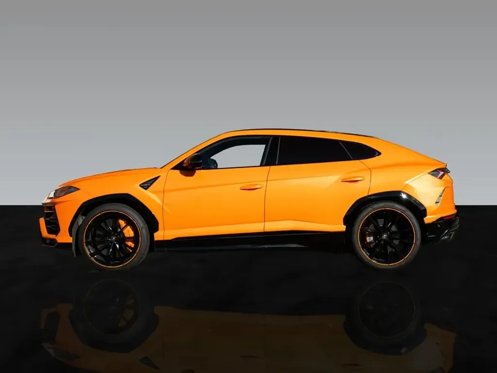 Lamborghini Urus — photo 12