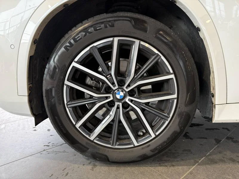 BMW X1 — photo 8
