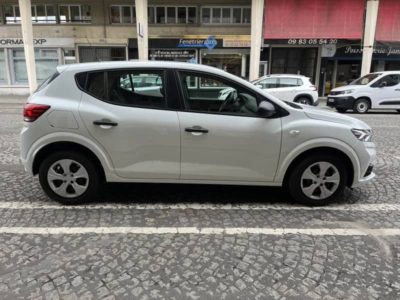 Dacia Sandero — photo 3