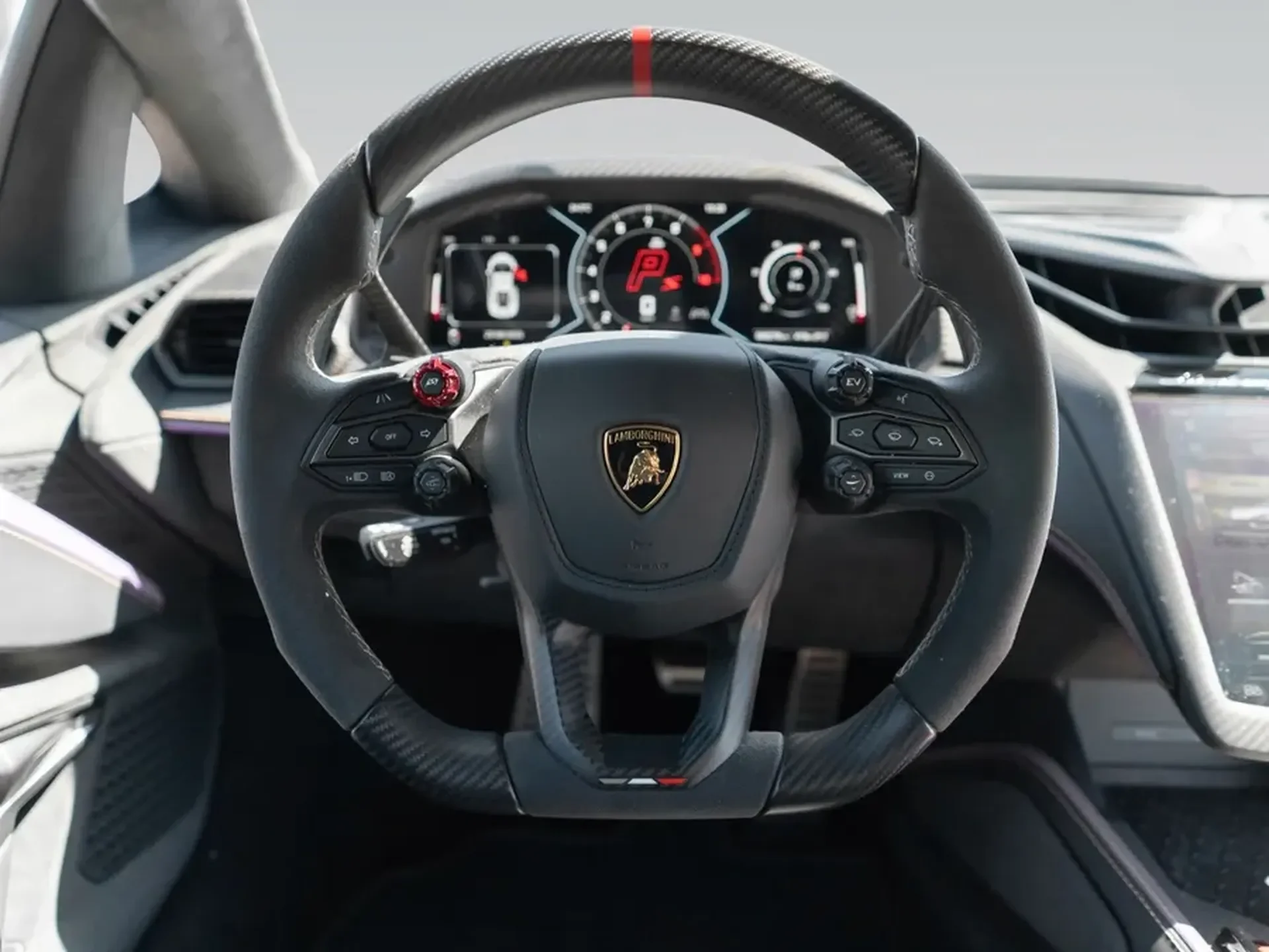 Lamborghini Revuelto — photo 9