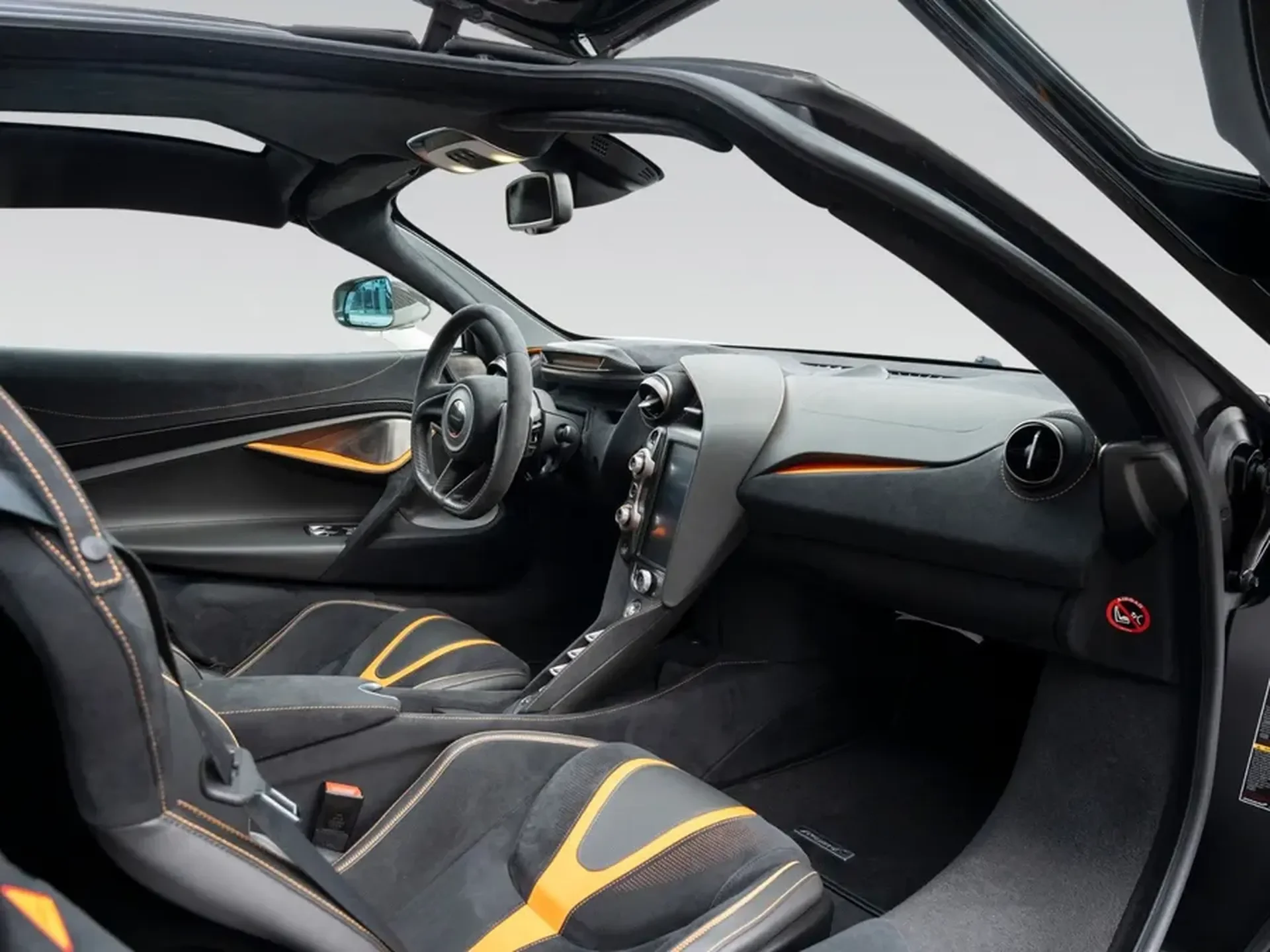 McLaren 720S — photo 10