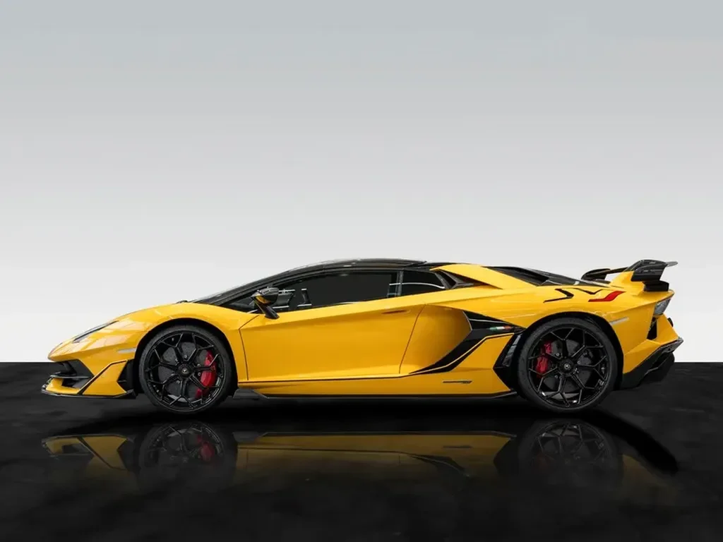 Lamborghini Aventador — photo 15