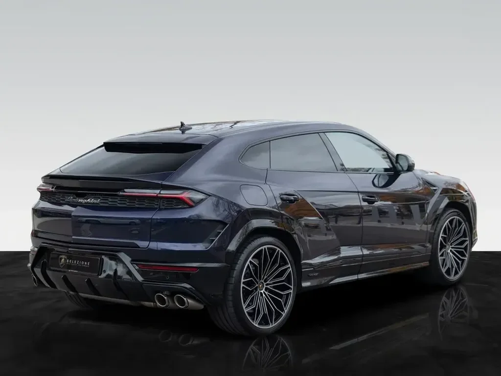 Lamborghini Urus — photo 12