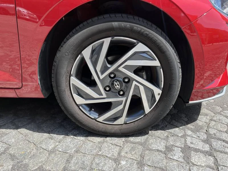 Hyundai i20 — photo 8