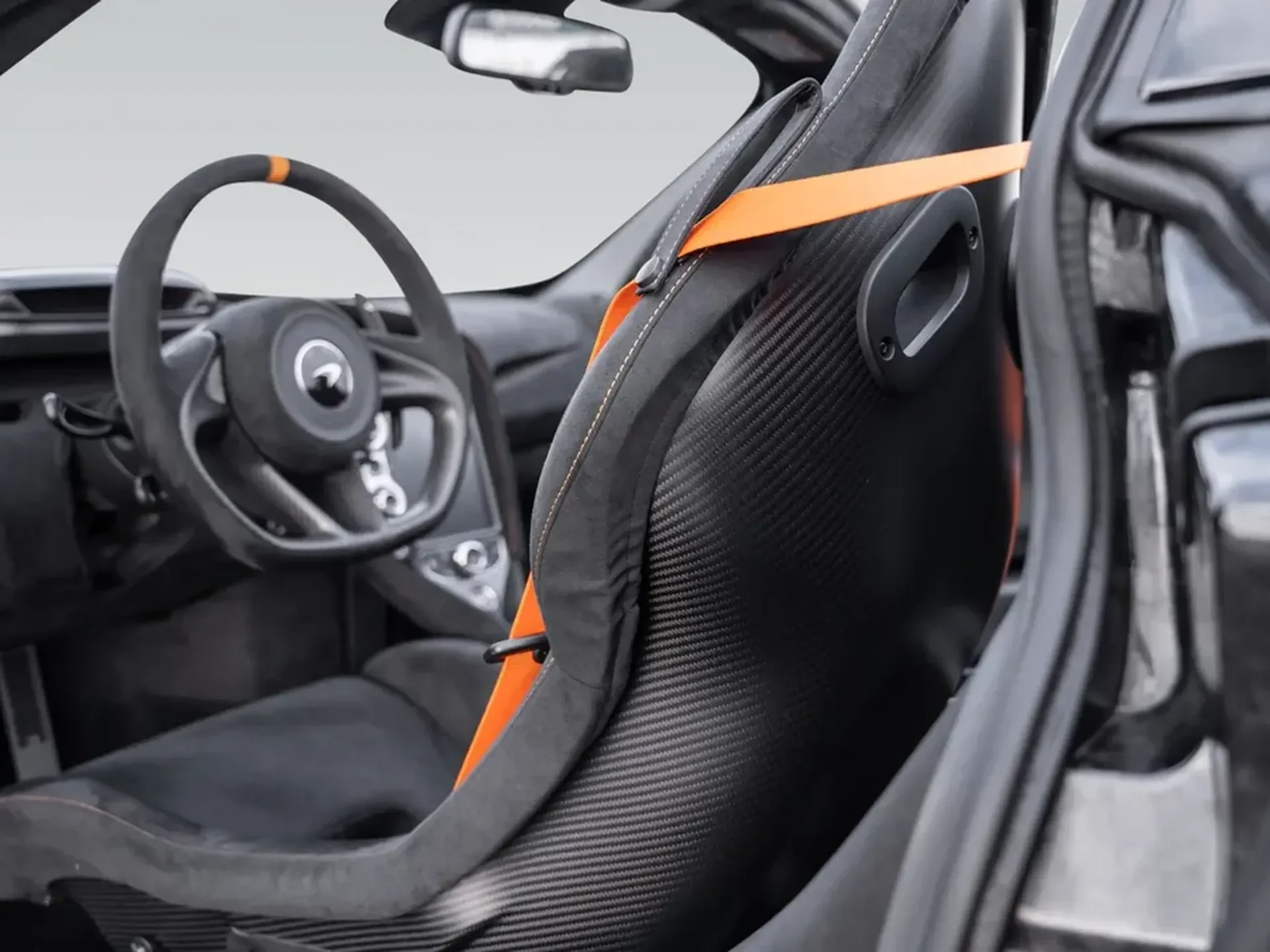 McLaren 765LT — photo 11