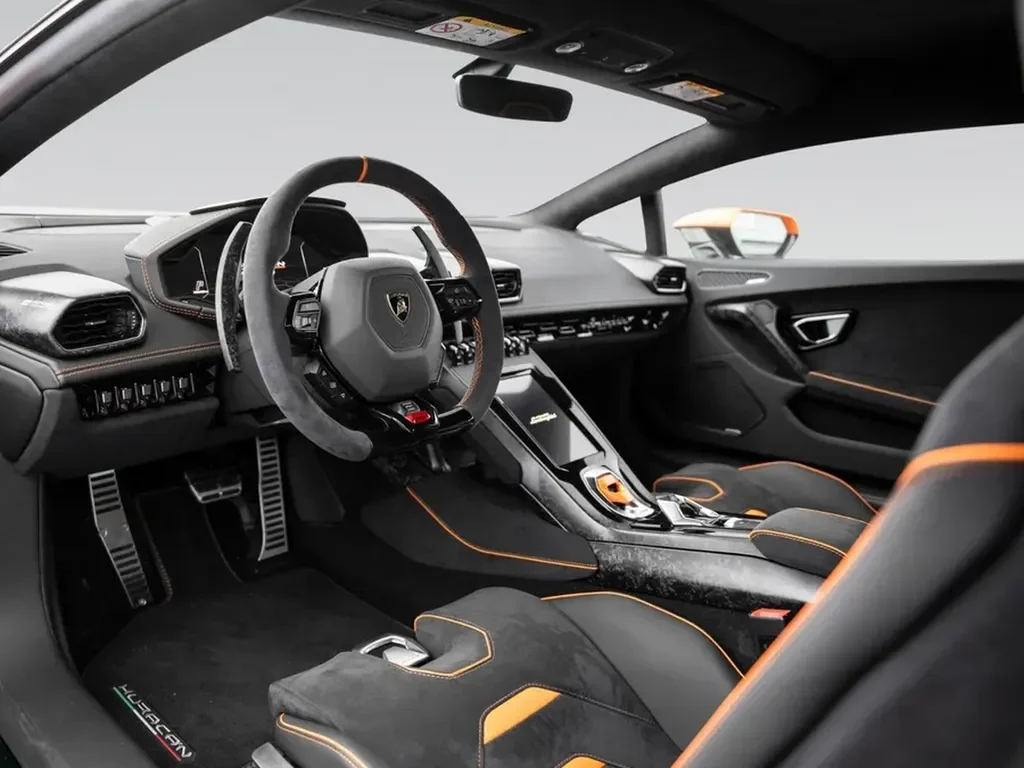 Lamborghini Huracan — photo 14