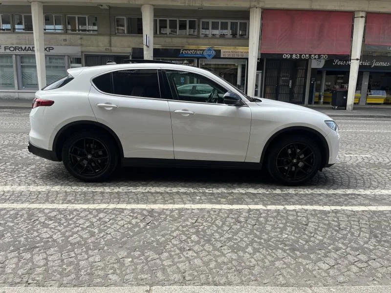 Alfa Romeo Stelvio — photo 15