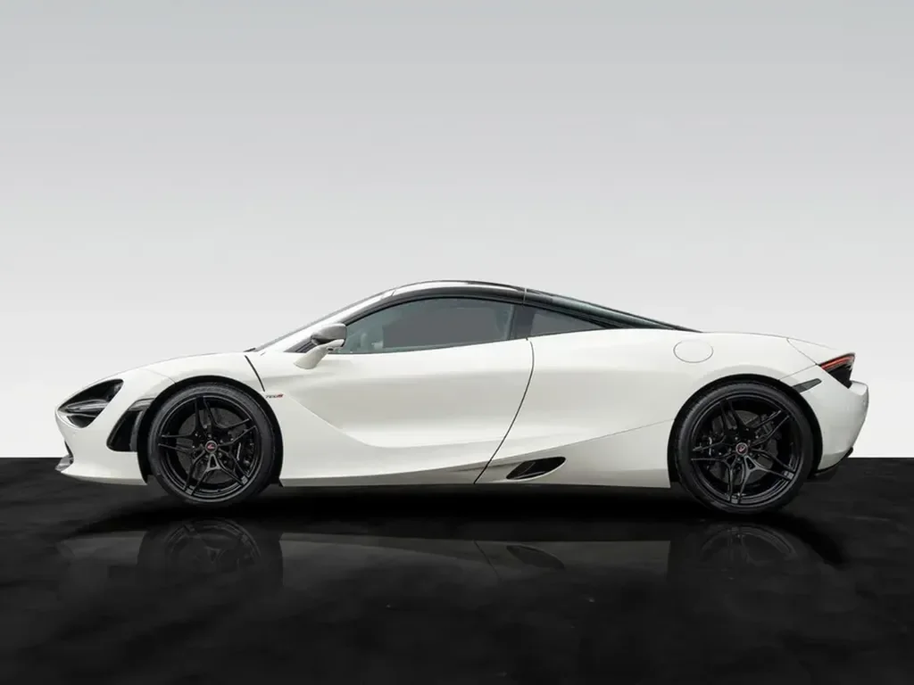 McLaren 720S — photo 15