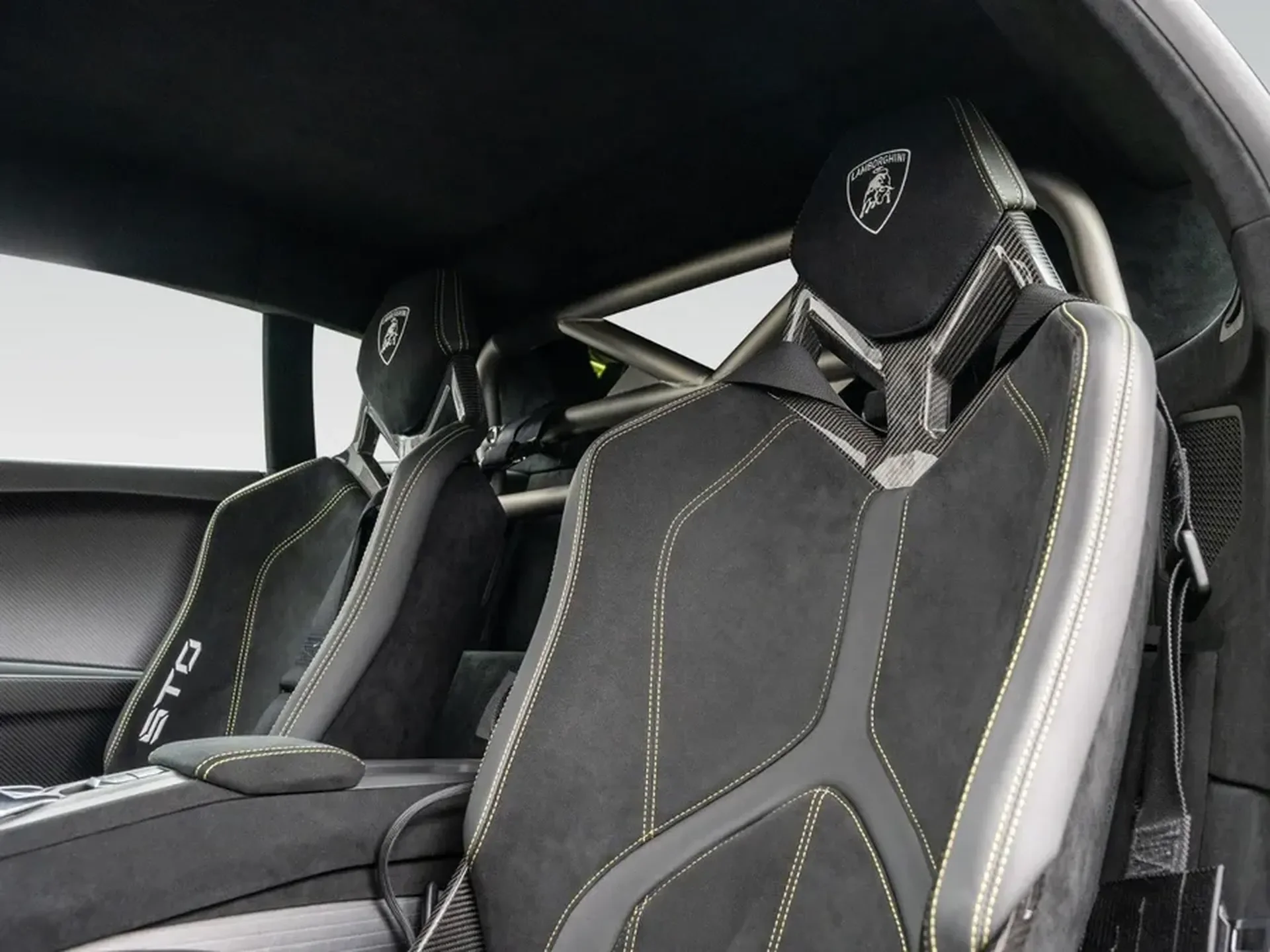 Lamborghini Huracan — photo 11
