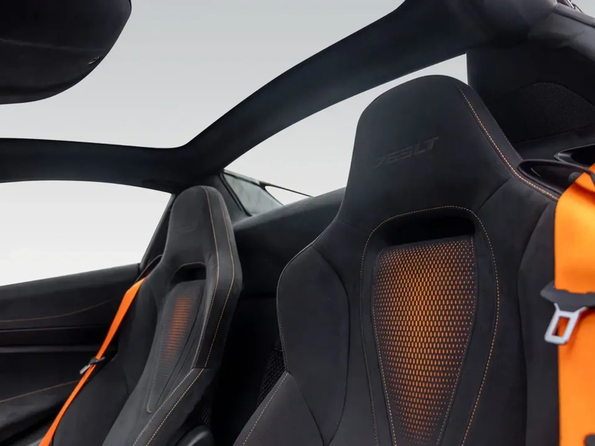 McLaren 765LT — photo 9