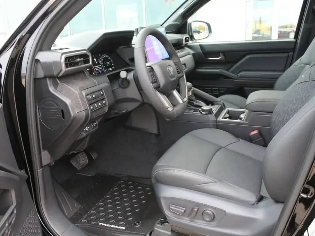 Toyota Tacoma — photo 15