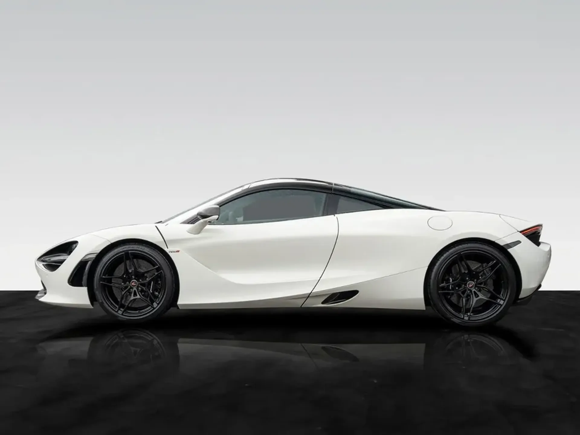 McLaren 720S — photo 6