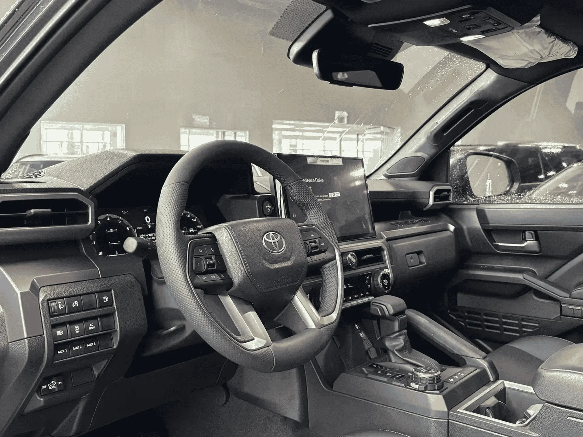 Toyota Tacoma — photo 7