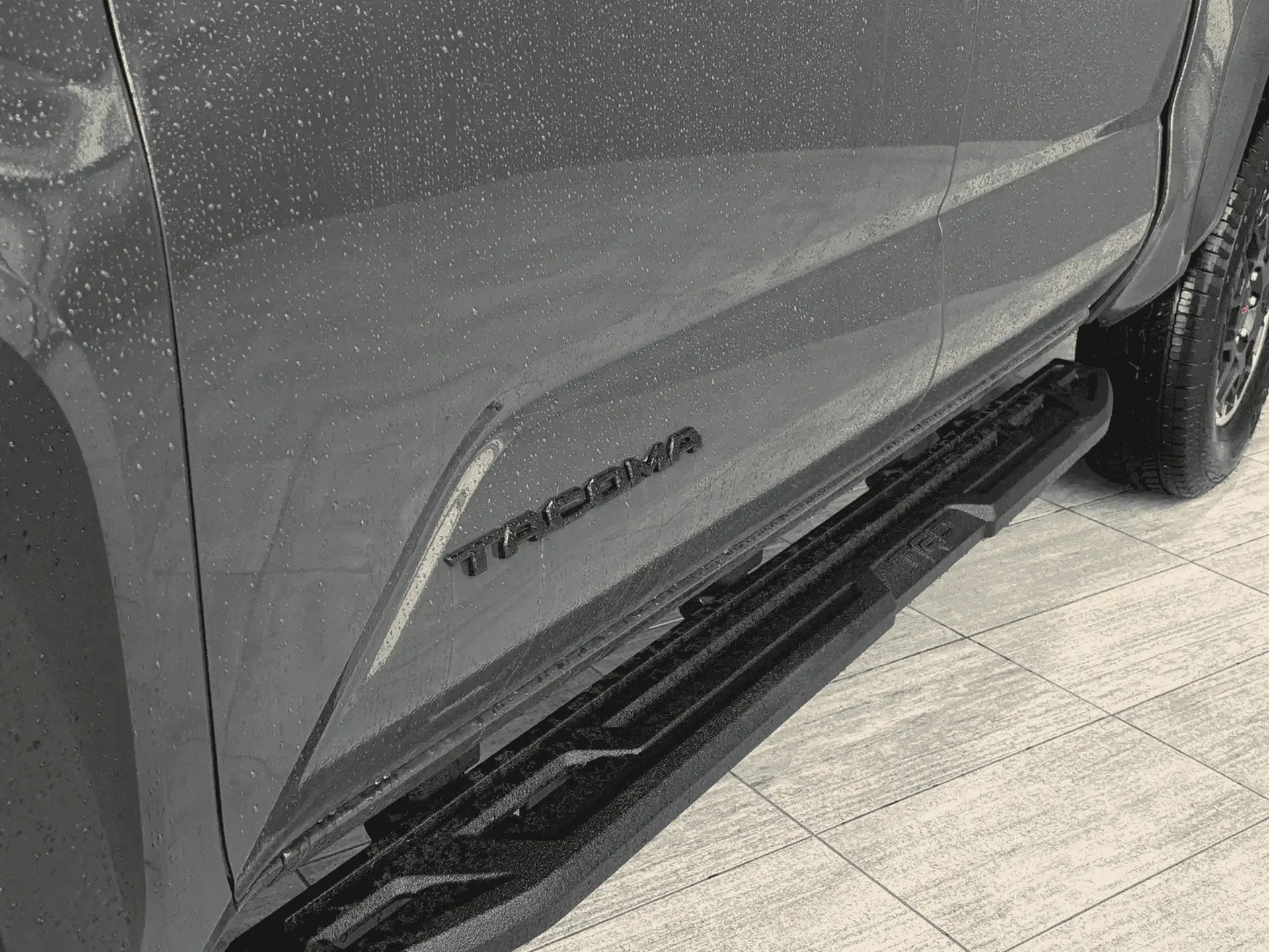 Toyota Tacoma — photo 9