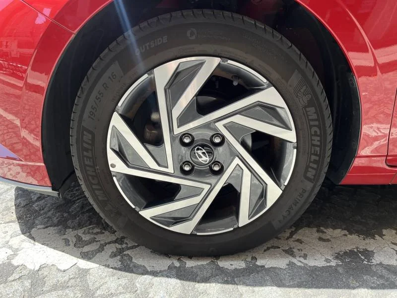 Hyundai i20 — photo 5